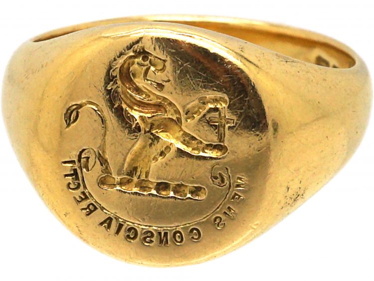 Edwardian 18ct Gold Signet Ring with an Intaglio of a Lion Rampant