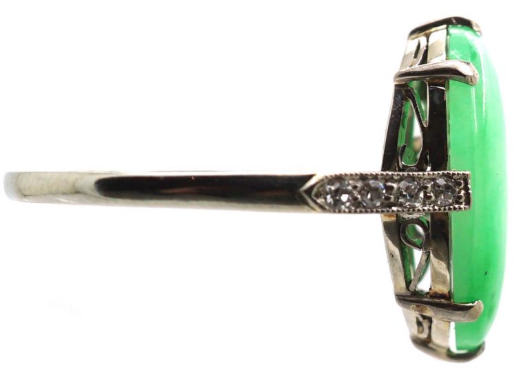 Edwardian 18ct White Gold Ring set with Jade & Diamonds