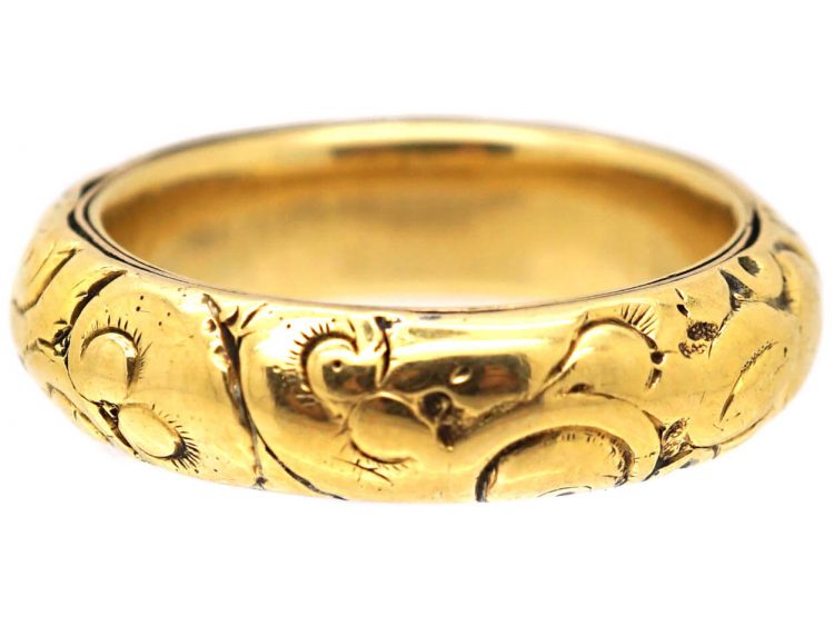 Georgian 18ct Gold Wedding Ring with Repousse Decoration