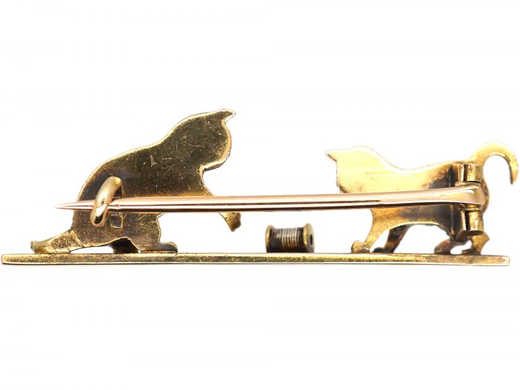 Edwardian 15ct Gold & Platinum Novelty Brooch of Two Kittens Playing with a Spool of Thread