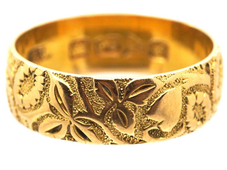 Edwardian 18ct Gold Wedding Ring with Ivy & Heart Motifs