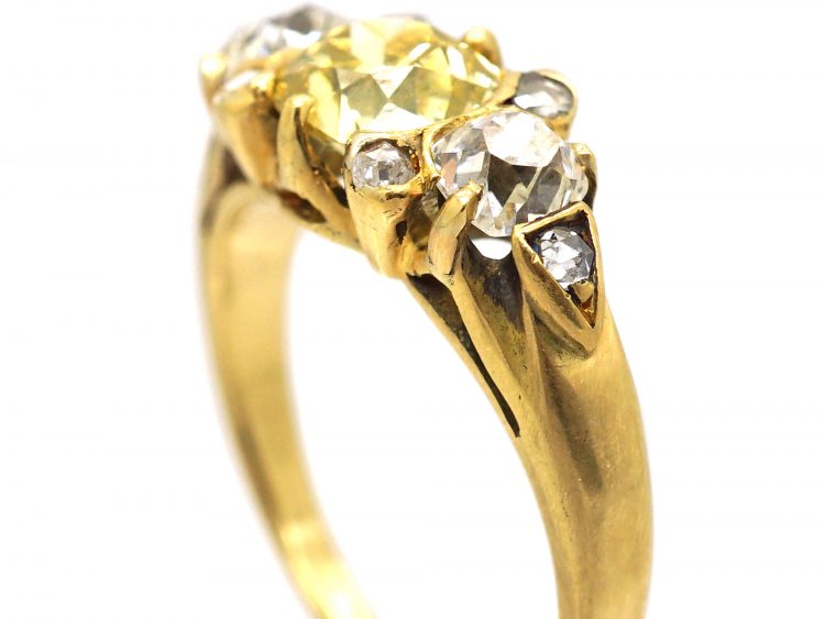 Victorian 18ct Gold Three Stone Diamond Ring set with a Yellow Diamond in the Centre