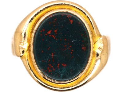 Early 20th Century 15ct Gold Signet Ring set with a Bloodstone with Snakes Around it.