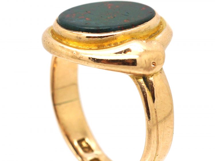 Early 20th Century 15ct Gold Signet Ring set with a Bloodstone with Snakes Around it.