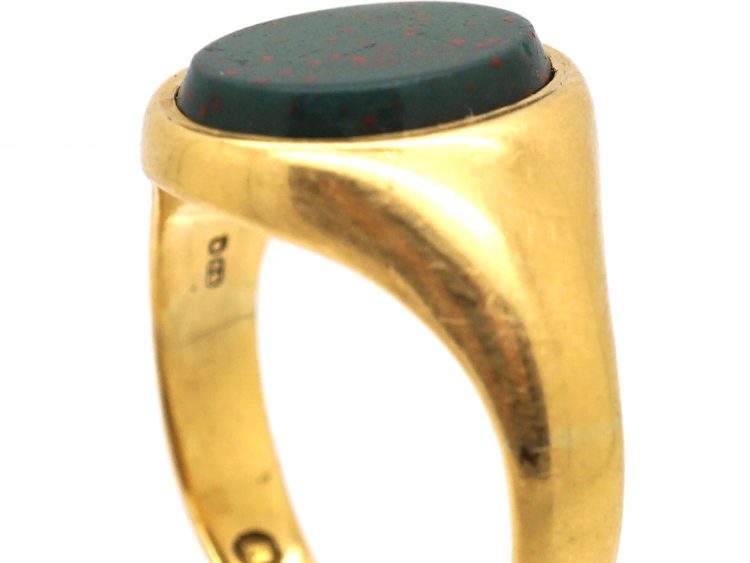 Retro 18ct Gold Signet Ring set with a Bloodstone