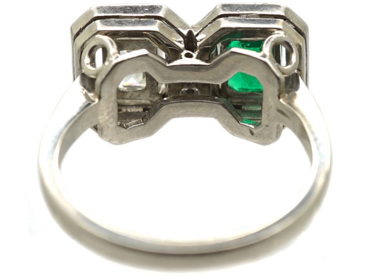 Art Deco 18ct White Gold Ring set with an Emerald & a Diamond with Baguette Diamonds Around Them