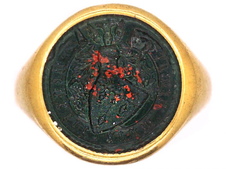 Early Victorian 18ct Gold Signet Ring with Bloodstone Intaglio of a Crest