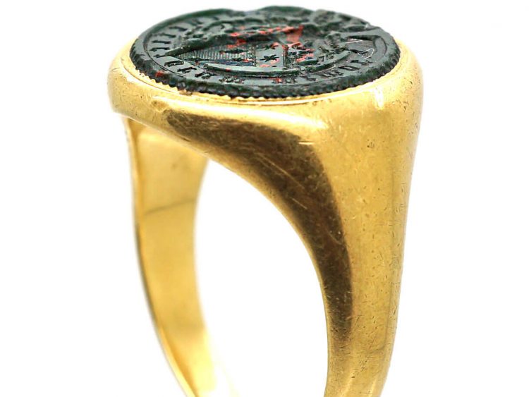 Early Victorian 18ct Gold Signet Ring with Bloodstone Intaglio of a Crest