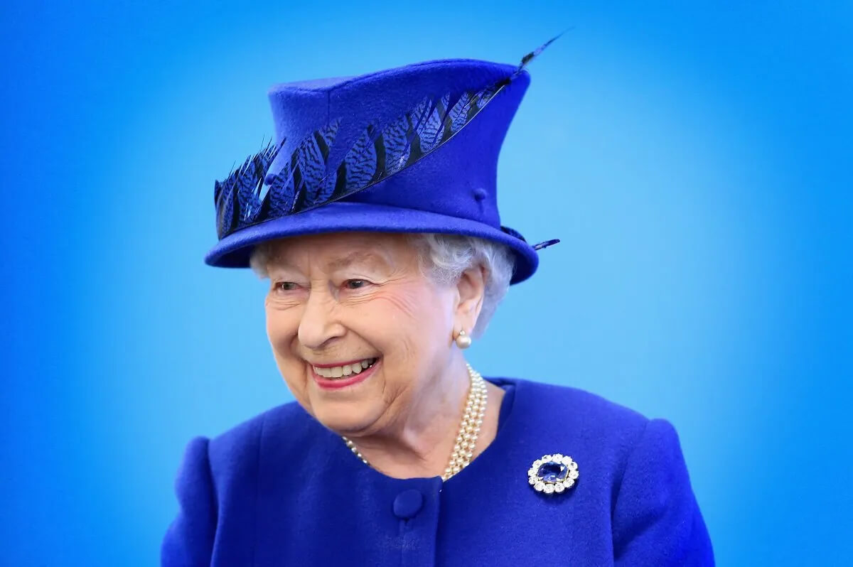 The Queen Wearing The Albert Brooch