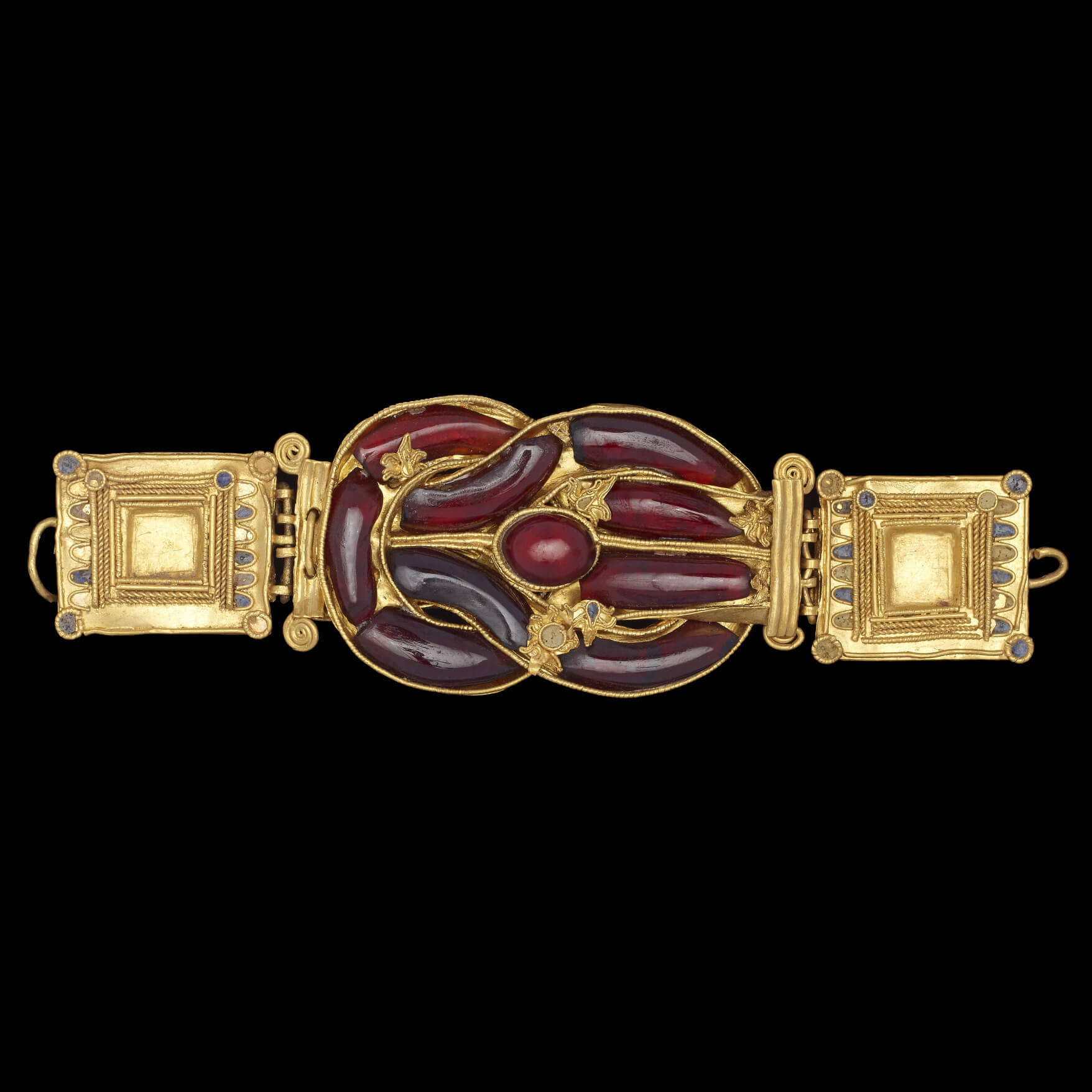 Gold clasp in the form of a Herakles knot. Hellenistic, late 4th to 3rd century BC