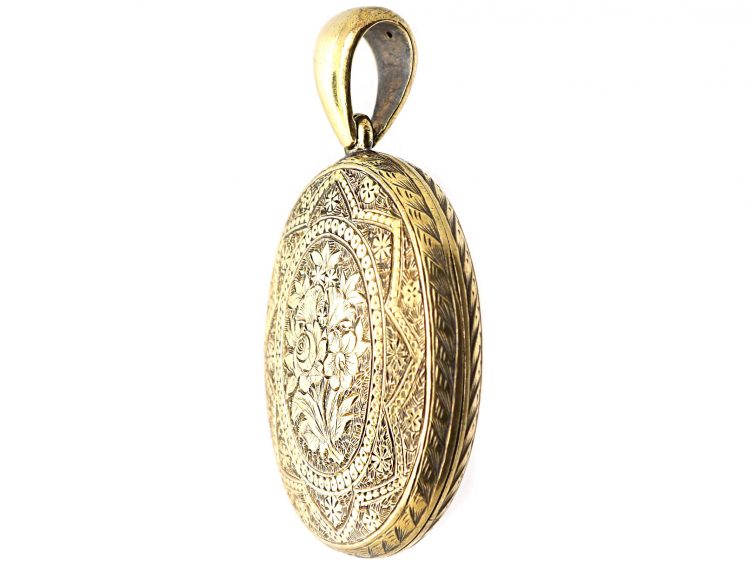 Victorian 15ct Gold Oval Shaped Engraved Floral Locket