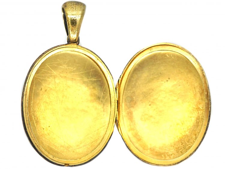 Victorian 15ct Gold Oval Shaped Engraved Floral Locket