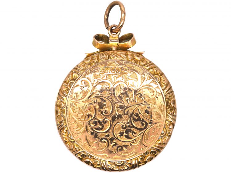 Edwardian 9ct gold Round Locket with Engraved Detail