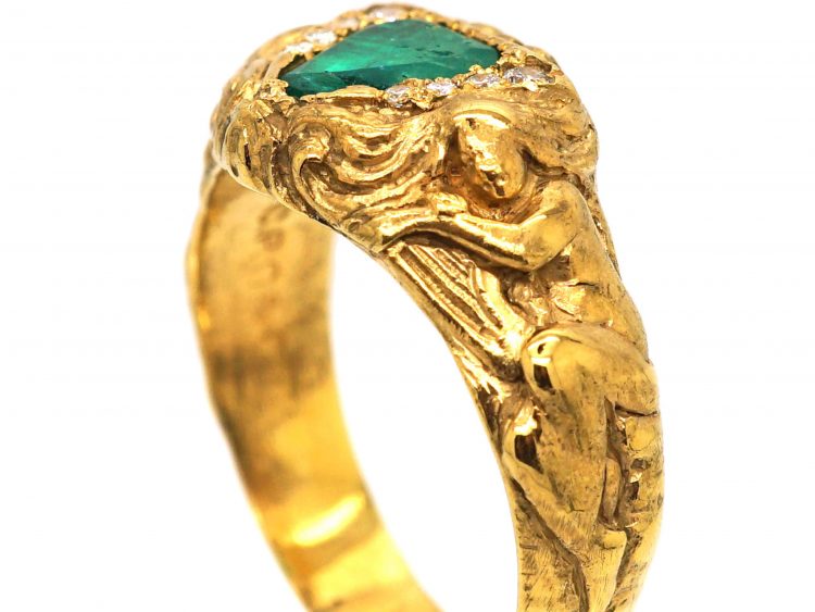 Art Nouveau 18ct Gold Ring set with an Emerald & Diamonds