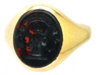 Early 20th Century 18ct Gold Signet Ring with Bloodstone Intaglio of a Huntsman