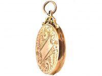 Edwardian 9ct Gold Round Locket with Engraved Detail