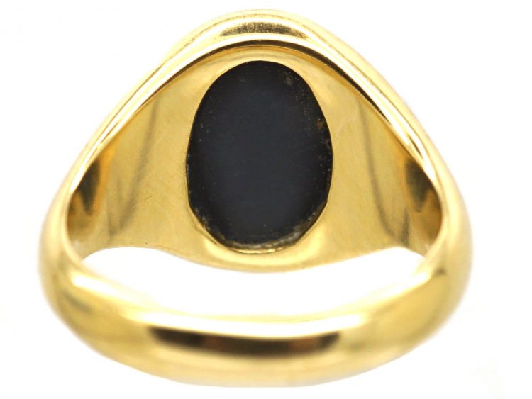 18ct Gold Ring set with a Cabochon Black Opal