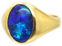 18ct Gold Ring set with a Cabochon Black Opal