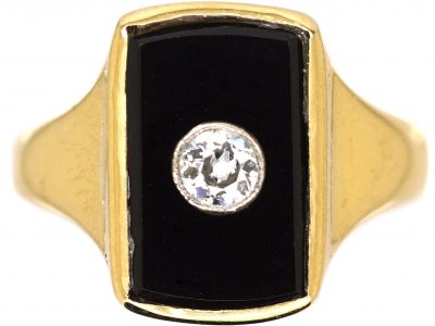 Art Deco 18ct Gold Ring set with an Onyx & Diamond