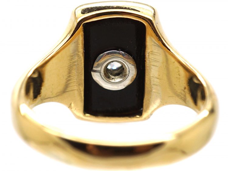 Art Deco 18ct Gold Ring set with an Onyx & Diamond