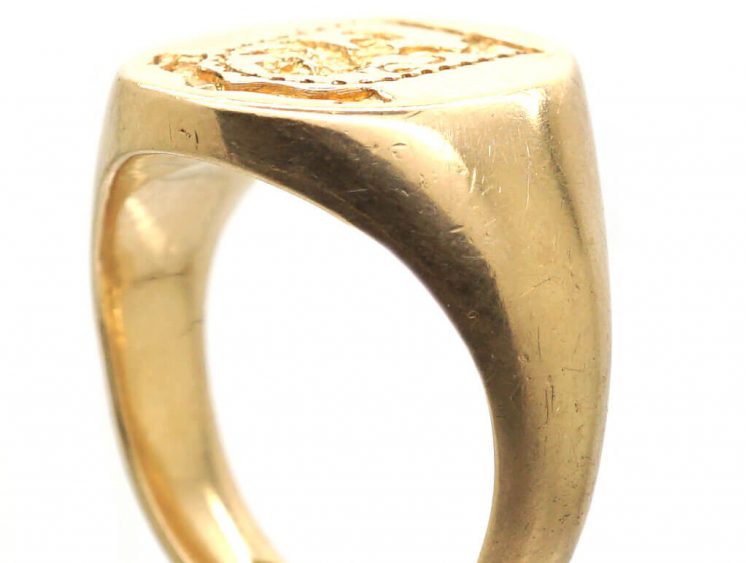 Retro 9ct Gold Signet Ring with Lion Intaglio