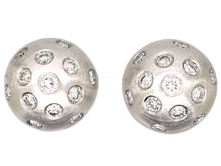 18ct White Gold Bombè Earrings set with Diamonds