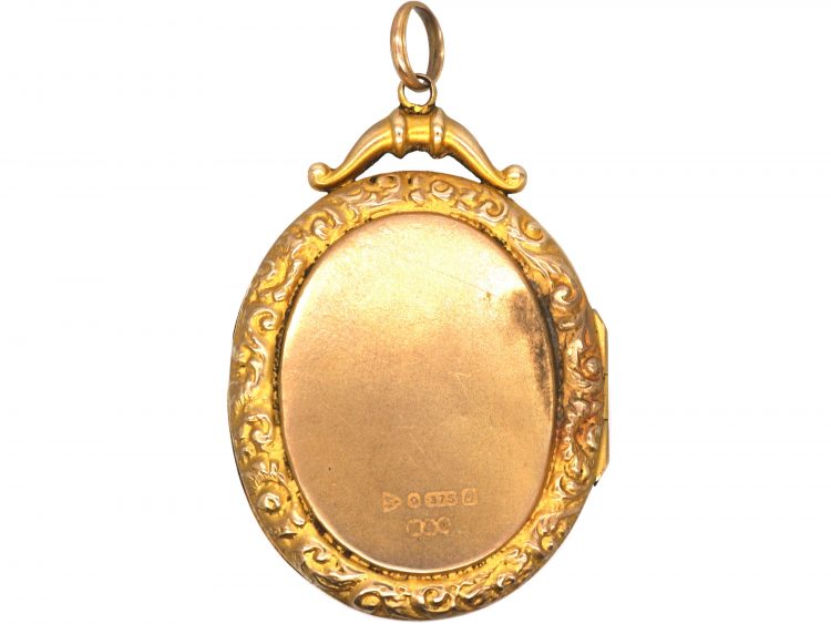 Edwardian 9ct Gold Oval Locket with Flower Motif set with garnets, Peridot & Natural Split Pearls