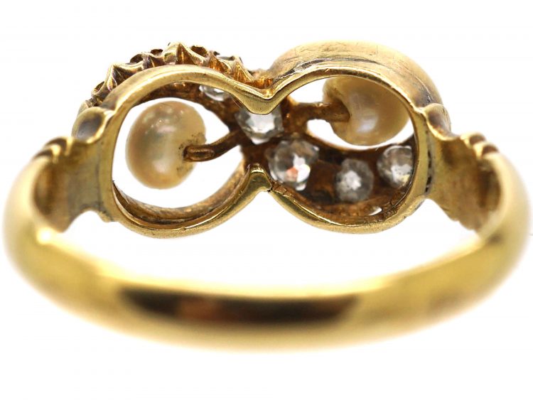 Edwardian 18ct Gold Twist Ring set with Diamonds & Natural Pearls