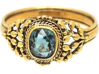 Arts & Crafts 18ct Gold Ring set with an Aquamarine attributed to Arthur Gaskin