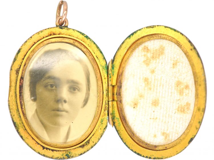 Edwardian 9ct Gold Back & Front Oval Engraved Locket