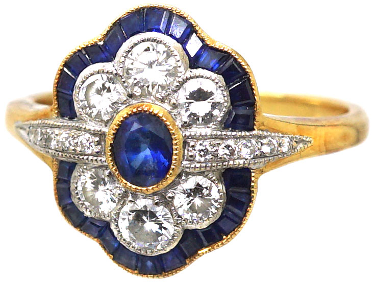 Mid 20th Century 18ct Gold & Platinum Sapphire & Diamond fancy Oval Cluster Ring