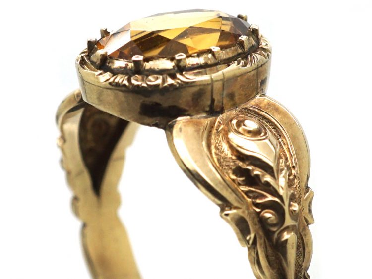 Georgian 9ct Gold Ring set with a Foiled Citrine