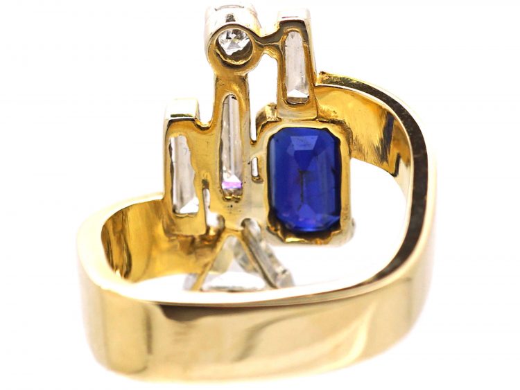 18ct Gold Modernist Ring set with a Sapphire & Diamonds