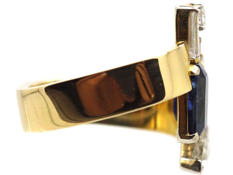 18ct Gold Modernist Ring set with a Sapphire & Diamonds