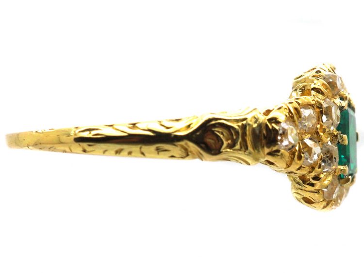 Early Victorian 18ct Gold Cluster Ring set with an Emerald & Diamonds