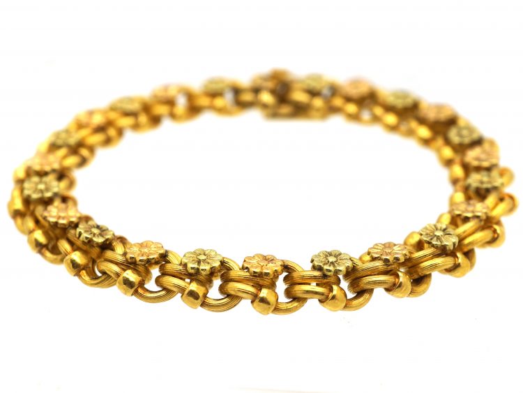 French Early 20th Century 18ct Three Colour Gold Flower Motif Curb Bracelet