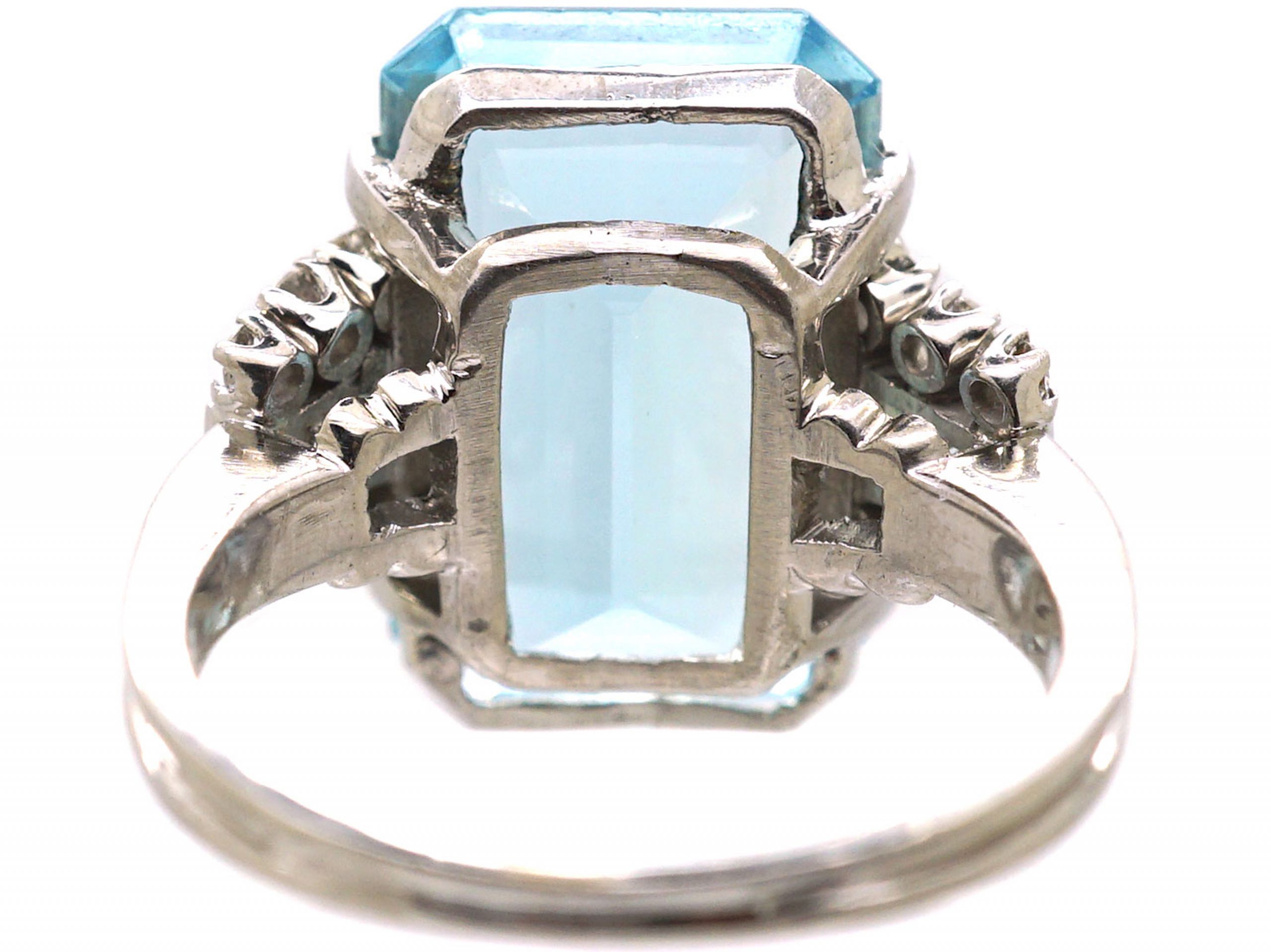 Retro 18ct White Gold, Rectangular Cut Aquamarine & Diamond Ring (697Y ...