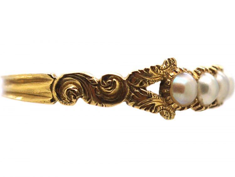 Georgian 15ct Gold Ring set with Natural Split Pearls