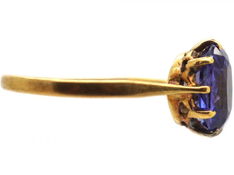 Edwardian 18ct Gold Ring set with a Sapphire
