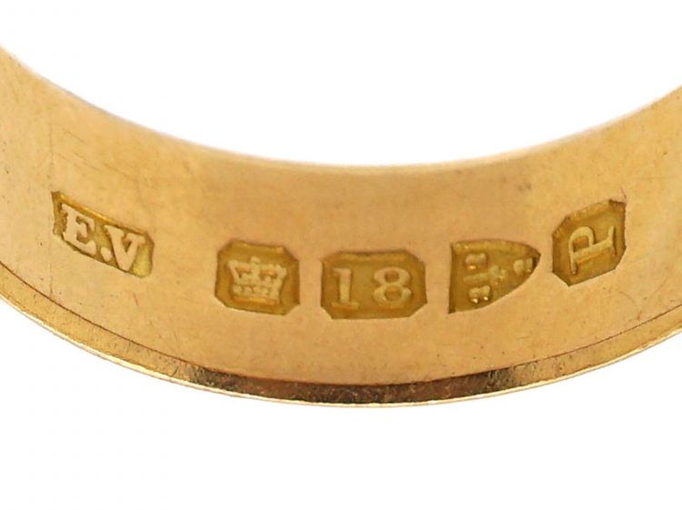 Victorian 18ct Gold Buckle Ring with Ornate Engraving