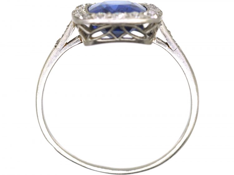 Early 20th Century Platinum Ring set with a Large Ceylon Sapphire & Diamonds