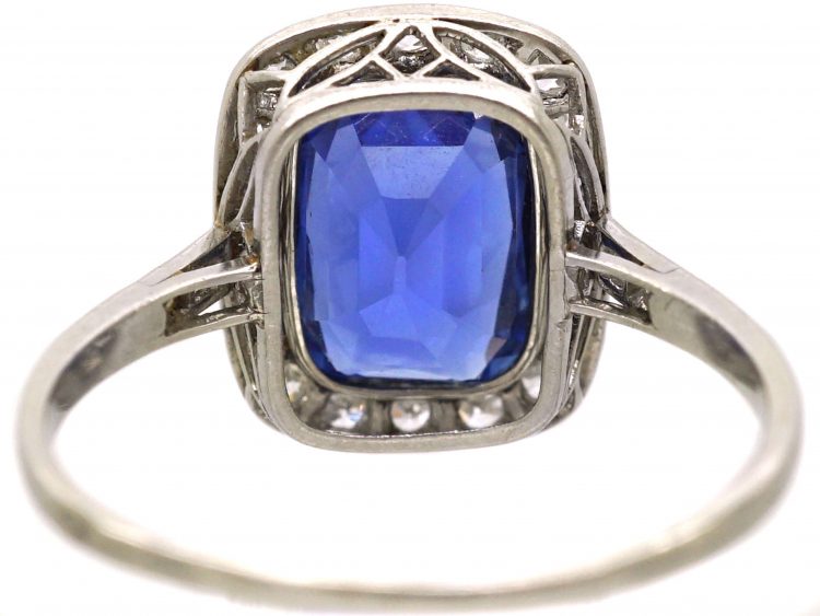 Early 20th Century Platinum Ring set with a Large Ceylon Sapphire & Diamonds