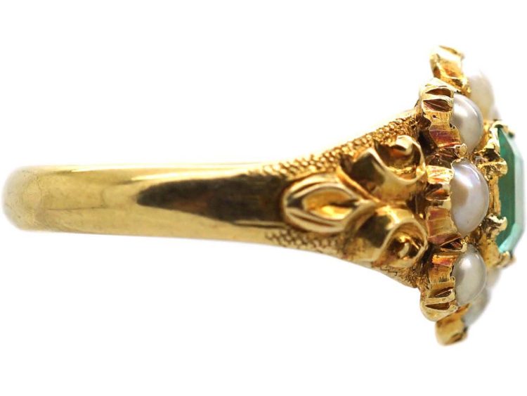 Victorian 18ct Gold Ring set with an Emerald & Natural Split Pearls
