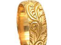 Edwardian 18ct Gold Wedding Ring with Leaf Motif