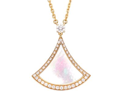 18ct Gold Diva’s Dream Pendant set with Mother of Pearl & Diamonds by Bulgari
