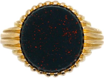 Victorian 18ct Gold Signet Ridged Design Ring set with a Bloodstone
