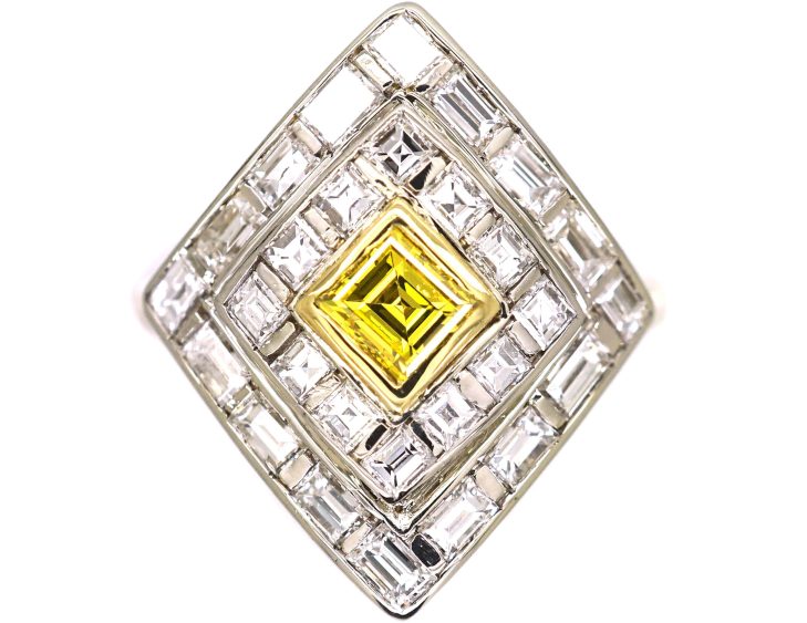 18ct Gold Diamond Shpaed Ring set with Diamonds & a Canary Yellow Diamond
