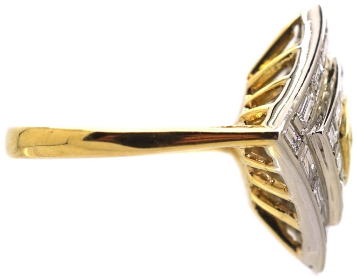 18ct Gold Diamond Shpaed Ring set with Diamonds & a Canary Yellow Diamond