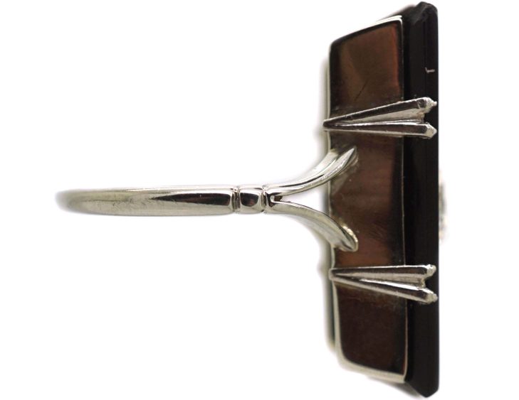 Art Deco 18ct White Gold & Platinum Large Rectangular Onyx Ring set with a Diamond
