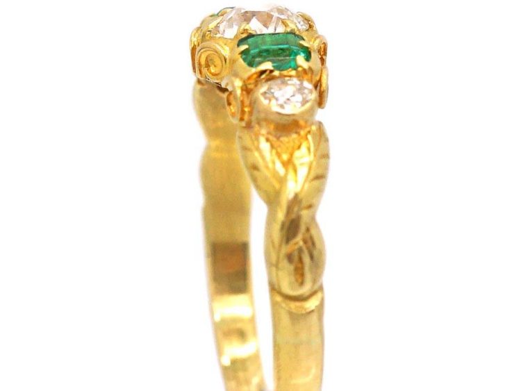 Victorian Ornate 18ct Gold Emerald & Old Mine Cut Diamond Ring